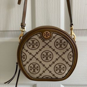 Tory Burch T-Monogram crossbody moon bag in hazel